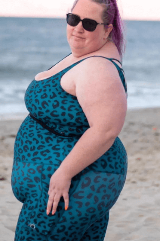 Turquoise Clique FC Crop