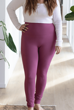 Load image into Gallery viewer, Level Up Pocket Leggings
